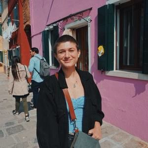 Meet your Posher, Liv